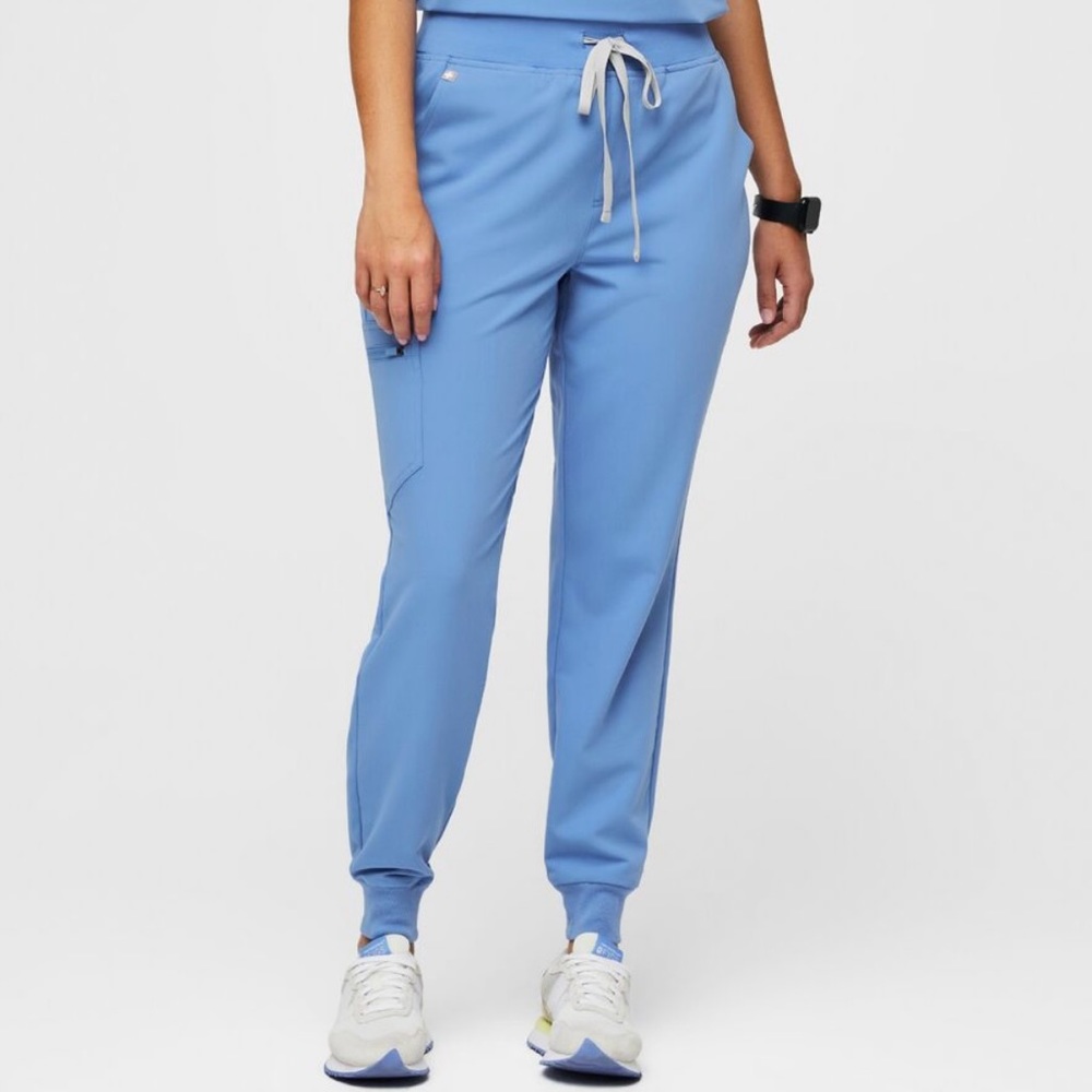 Figs Women’s Jogger Scrub Pants in Ceil Blue